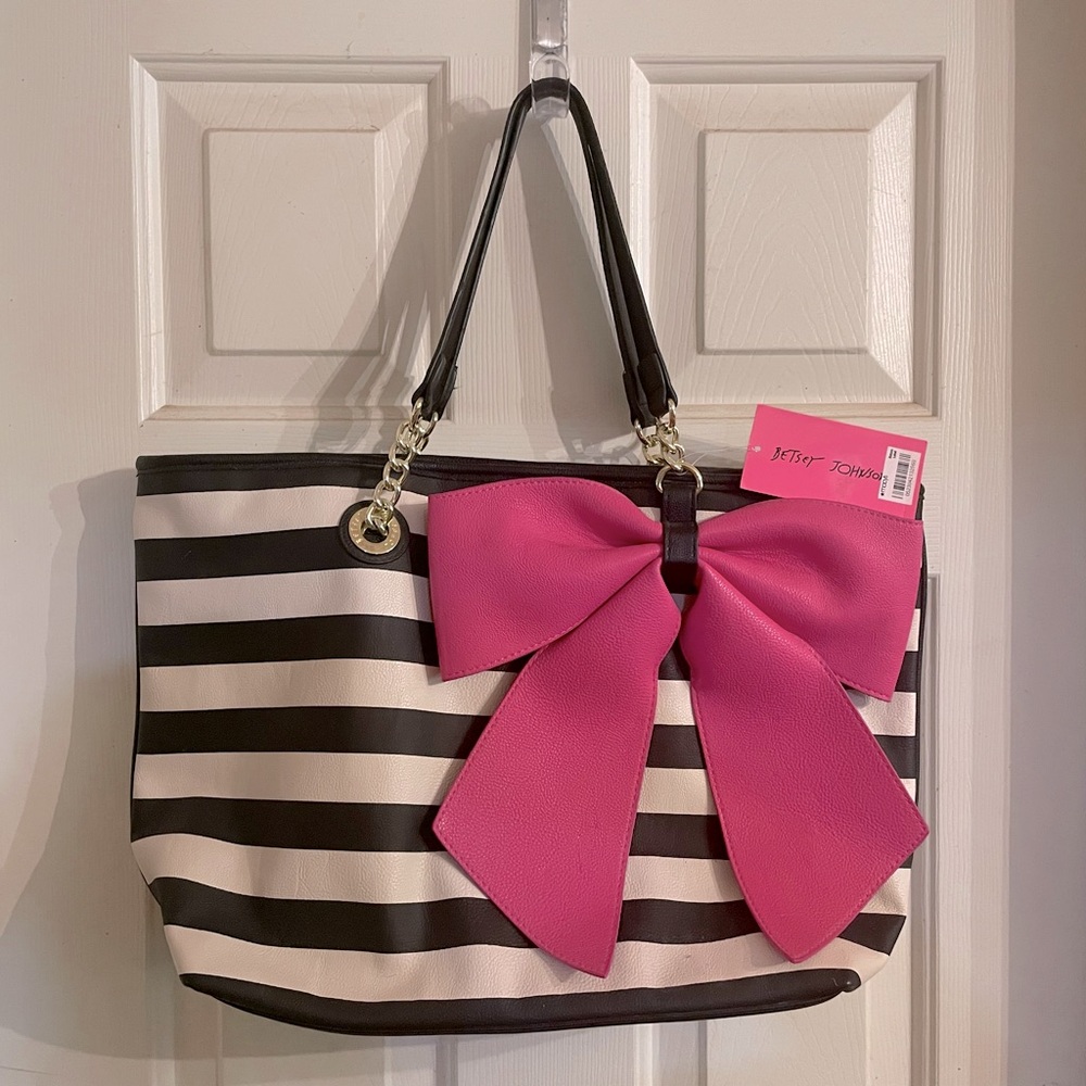 NWT Betsey Johnson Purse